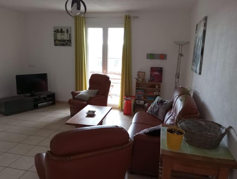 Maison 6 Personnes Billom Екстериор снимка